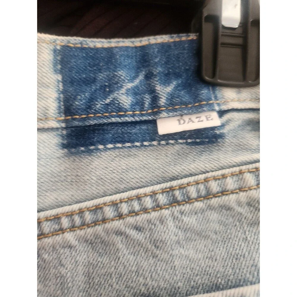 DAZE Denim Cutoff Shorts Womens Size 27 Small Light Wash High Rise Raw Hem NEW - Picture 6 of 10